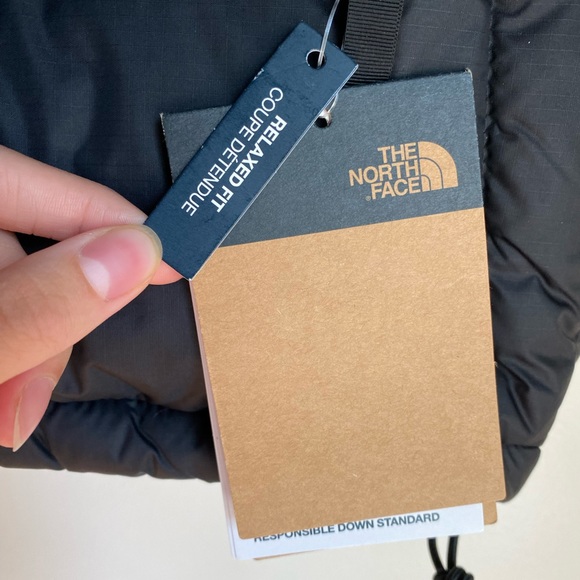 NEW with Tags North Face Women’s 1996 Retro Nuptse Jacket ( Size XS ) - Picture 11 of 11